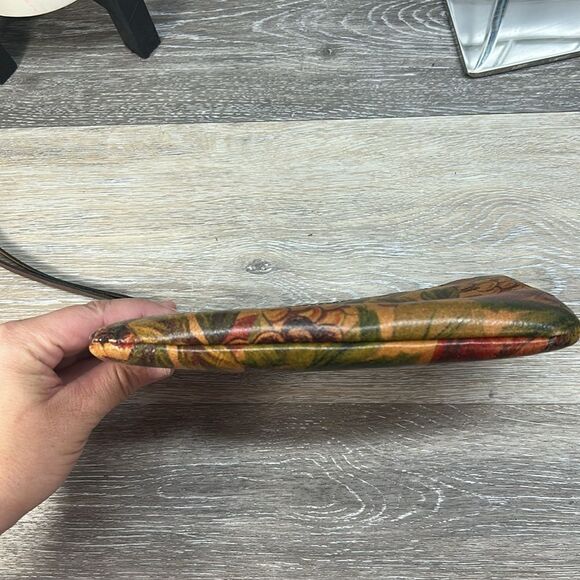 Patricia Nash wristlet - Picture 3 of 7
